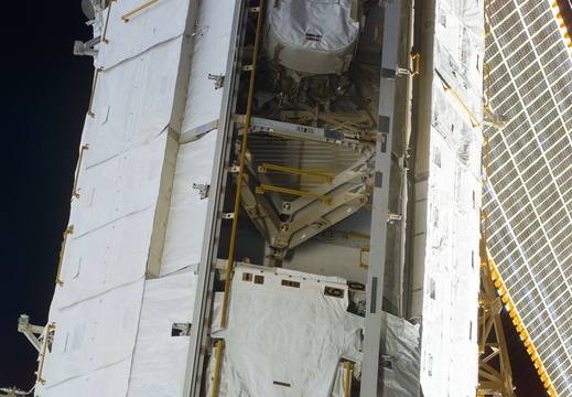 STS122-E-09329