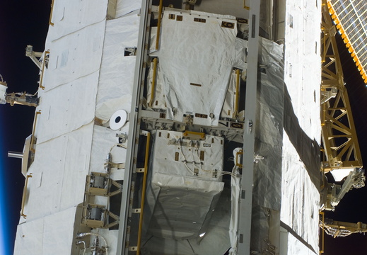 STS122-E-09332