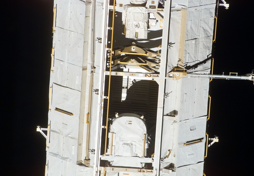 STS123-E-05748