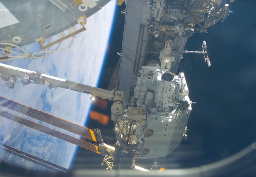 STS123-E-05927