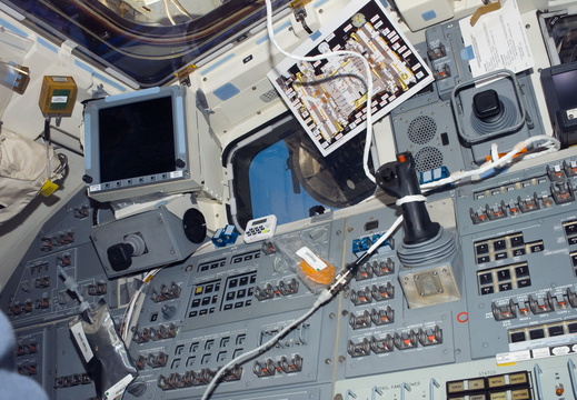 STS123-E-05963