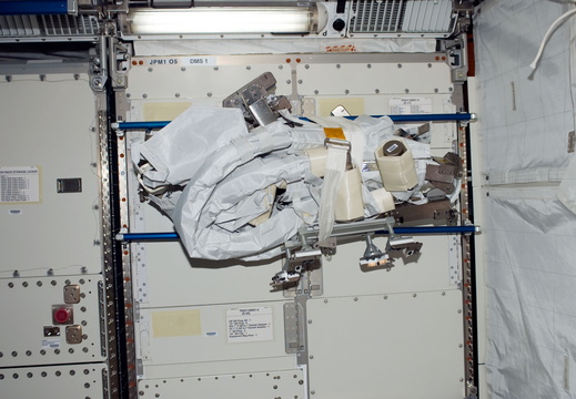 STS123-E-07152