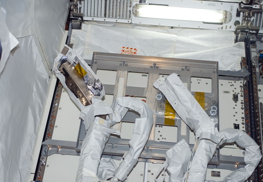 STS123-E-07708