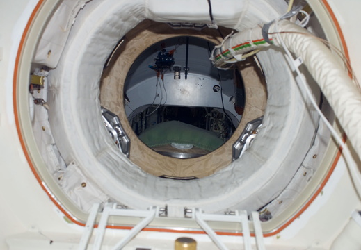 STS123-E-08291