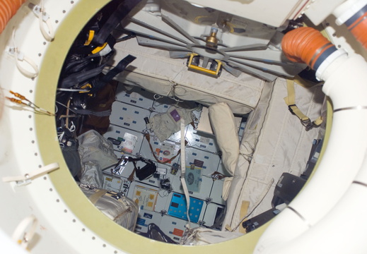 STS123-E-08386