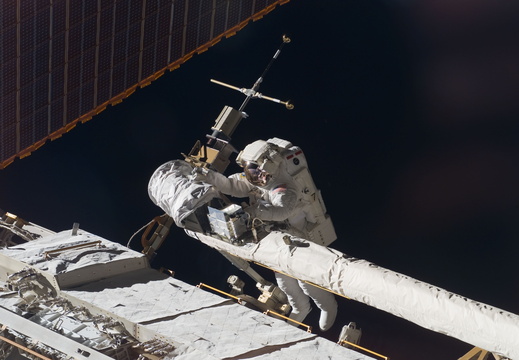 STS123-E-08485