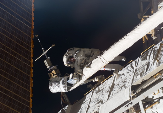 STS123-E-08492