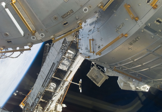 STS123-E-08579