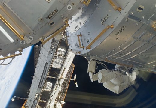 STS123-E-08581