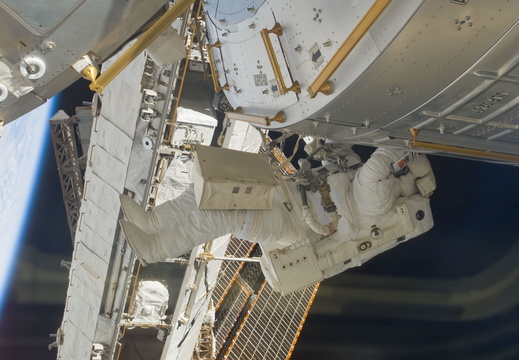 STS123-E-08592