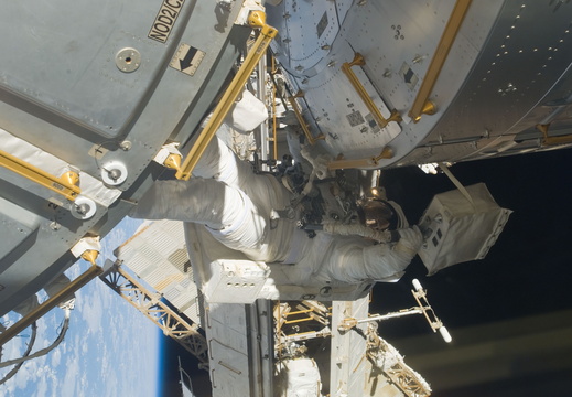 STS123-E-08625