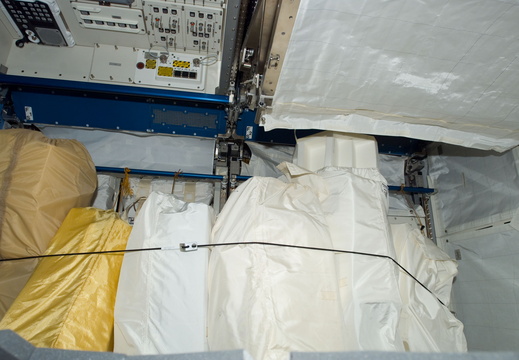 STS123-E-08664