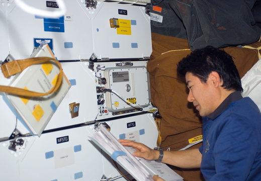STS123-E-08815