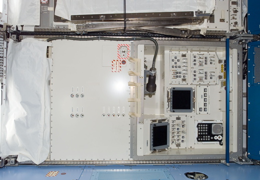 STS123-E-08951