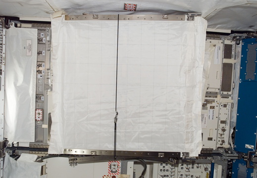 STS123-E-08952