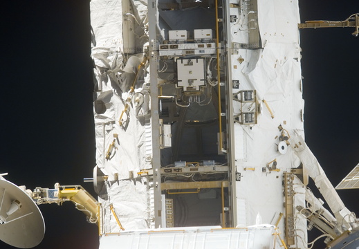 STS123-E-09748