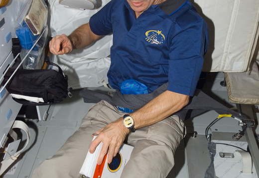 STS123-E-09801