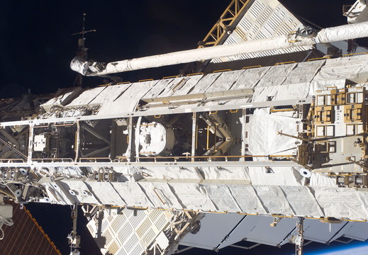 STS123-E-09829