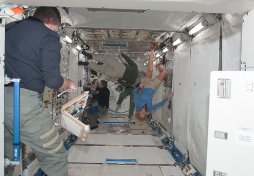 STS124-E-06918