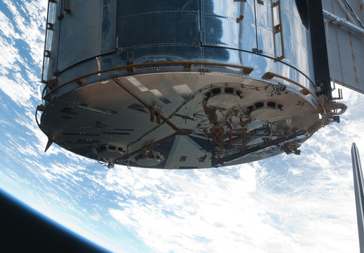 STS125-E-06673
