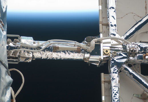 STS125-E-06730