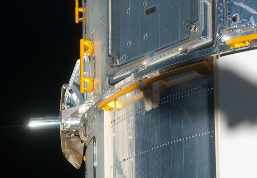 STS125-E-06767