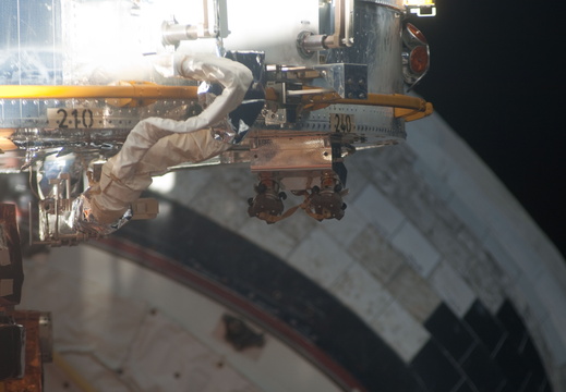STS125-E-06787