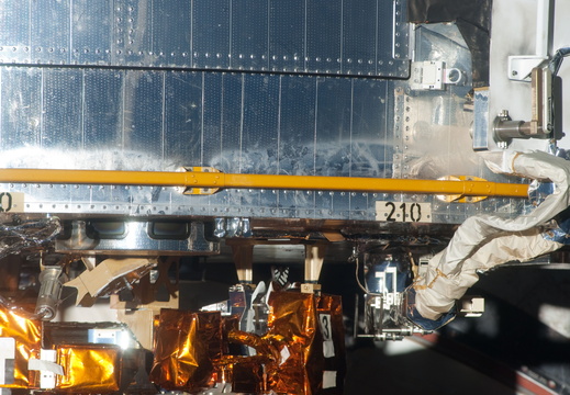 STS125-E-06797