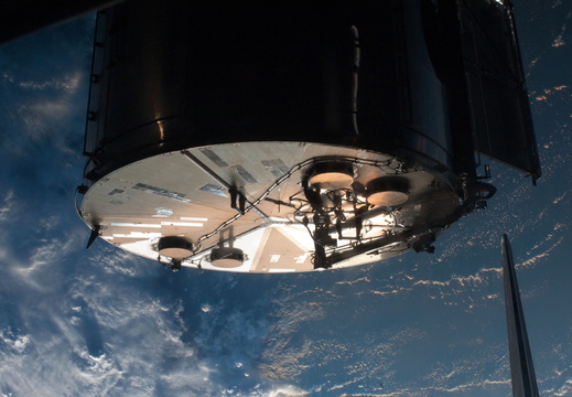 STS125-E-06950