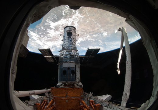STS125-E-07257