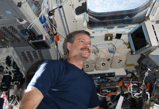 STS125-E-09359