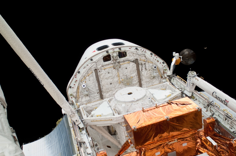 STS125-E-10086.jpg