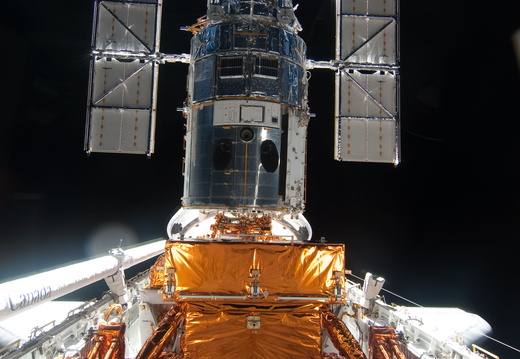 STS125-E-11417