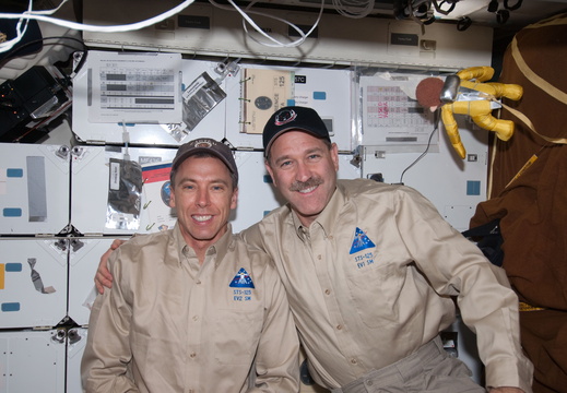 STS125-E-11422