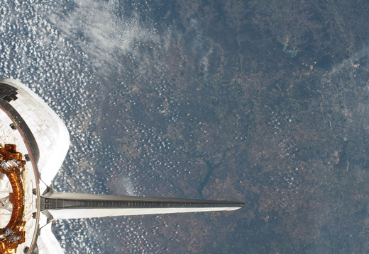 STS125-E-12659