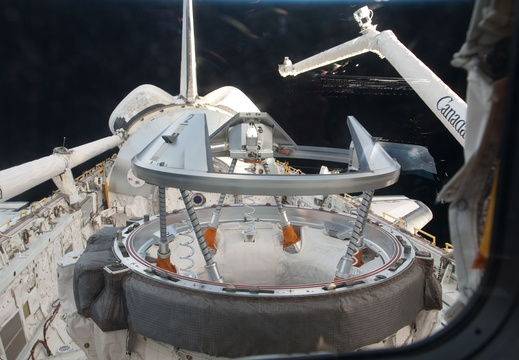 STS126-E-06890