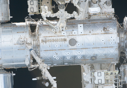STS126-E-07009