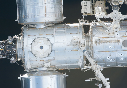 STS126-E-07010