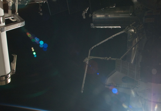 STS126-E-24915