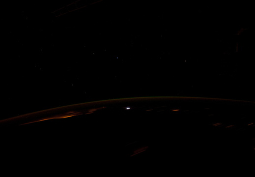 STS126-E-25403