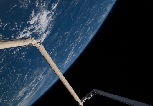 STS126-E-25942