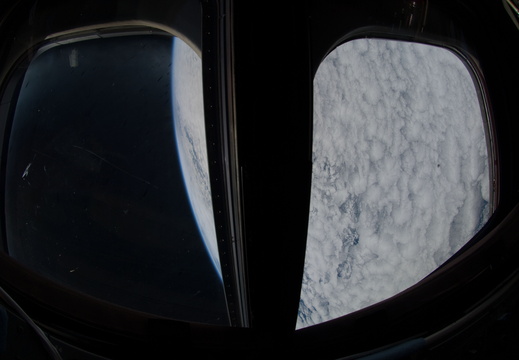 STS126-E-26110