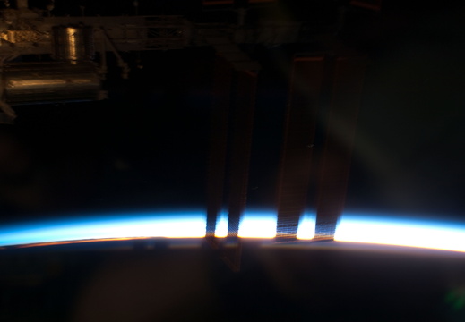 STS126-E-07116