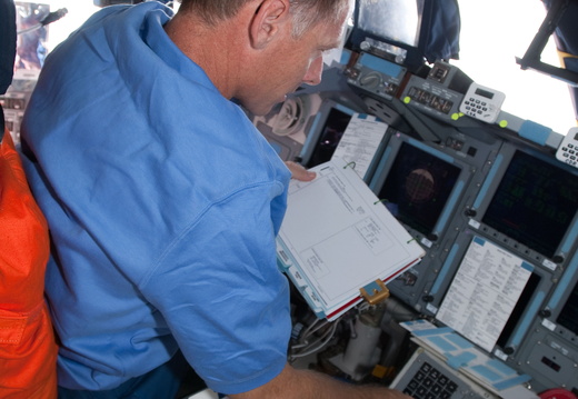 STS126-E-07190