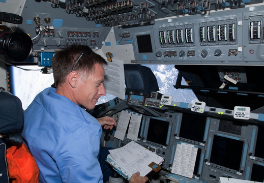 STS126-E-07213