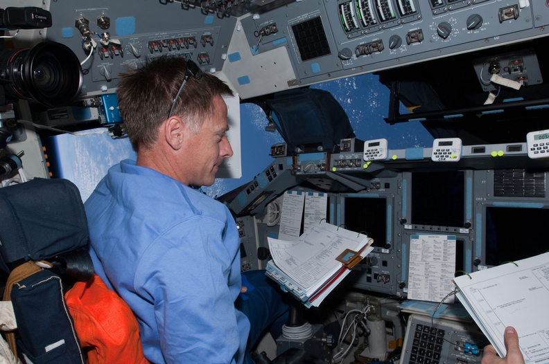 STS126-E-07221.jpg