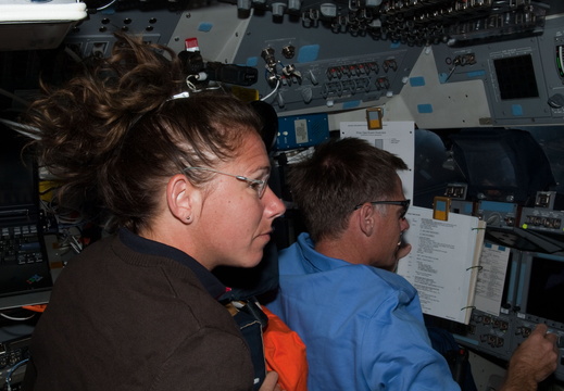 STS126-E-07263