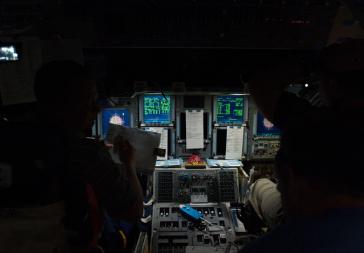 STS126-E-07335