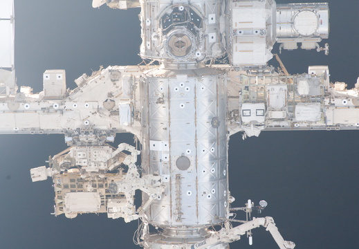 STS126-E-07362