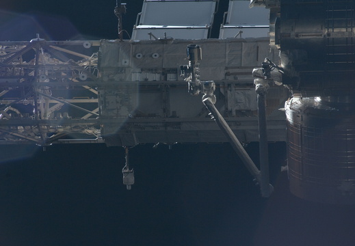 STS126-E-07384